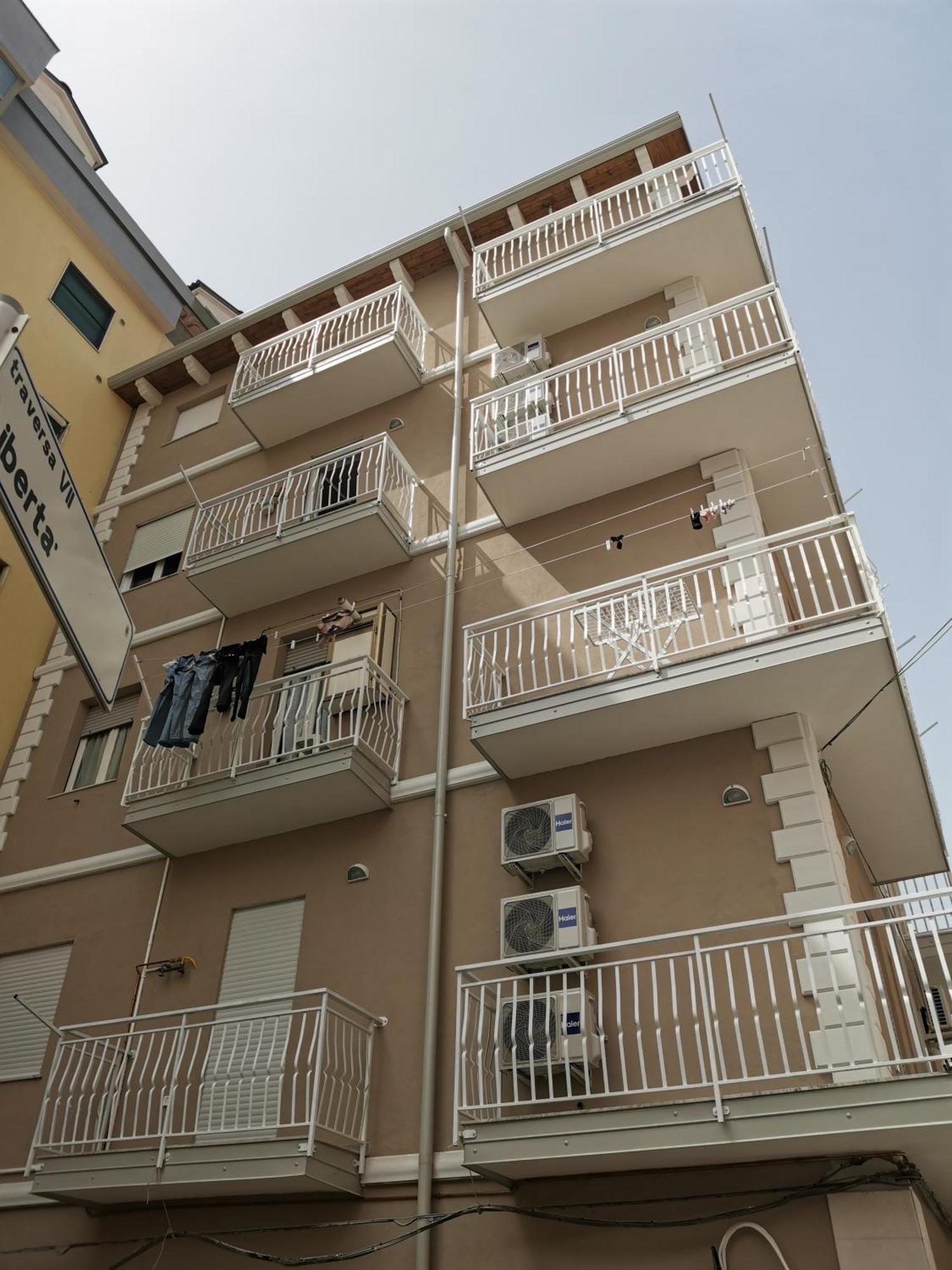 Palazzo Buscema - Appartamenti & Residence Crotone Eksteriør bilde